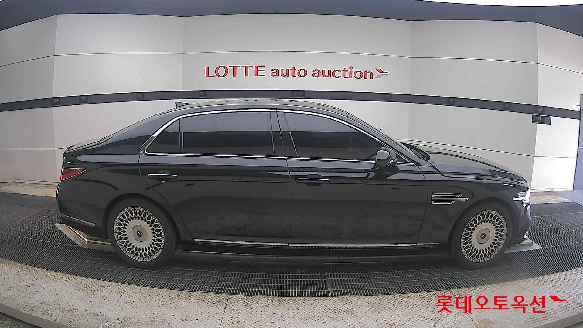 2021 - genesis g90