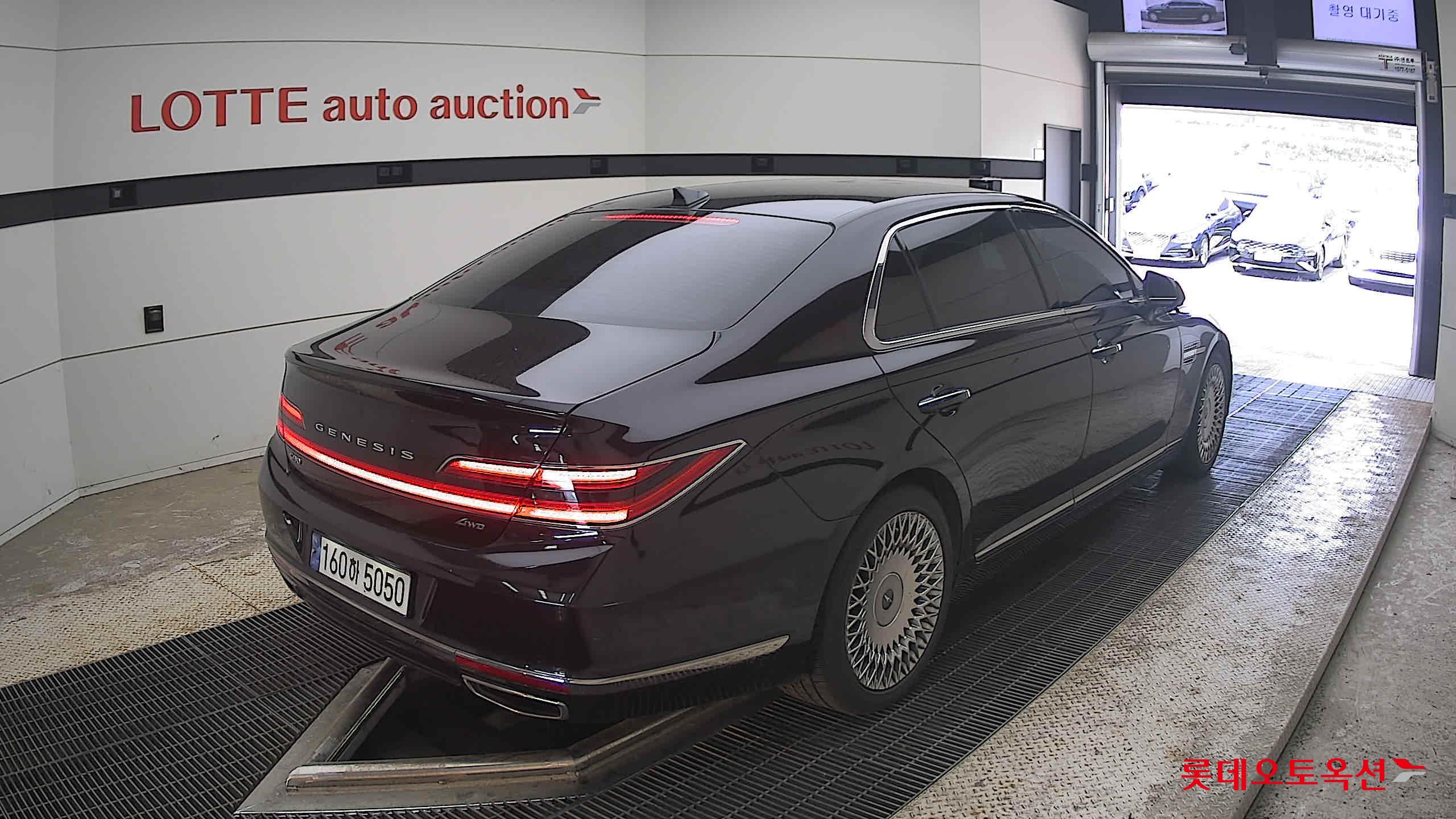 2021 - genesis g90