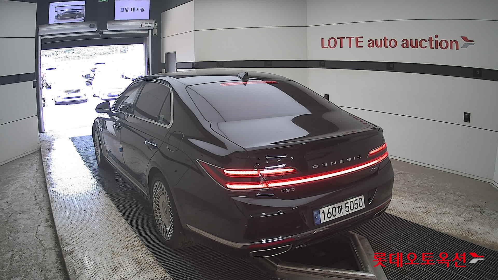 2021 - genesis g90