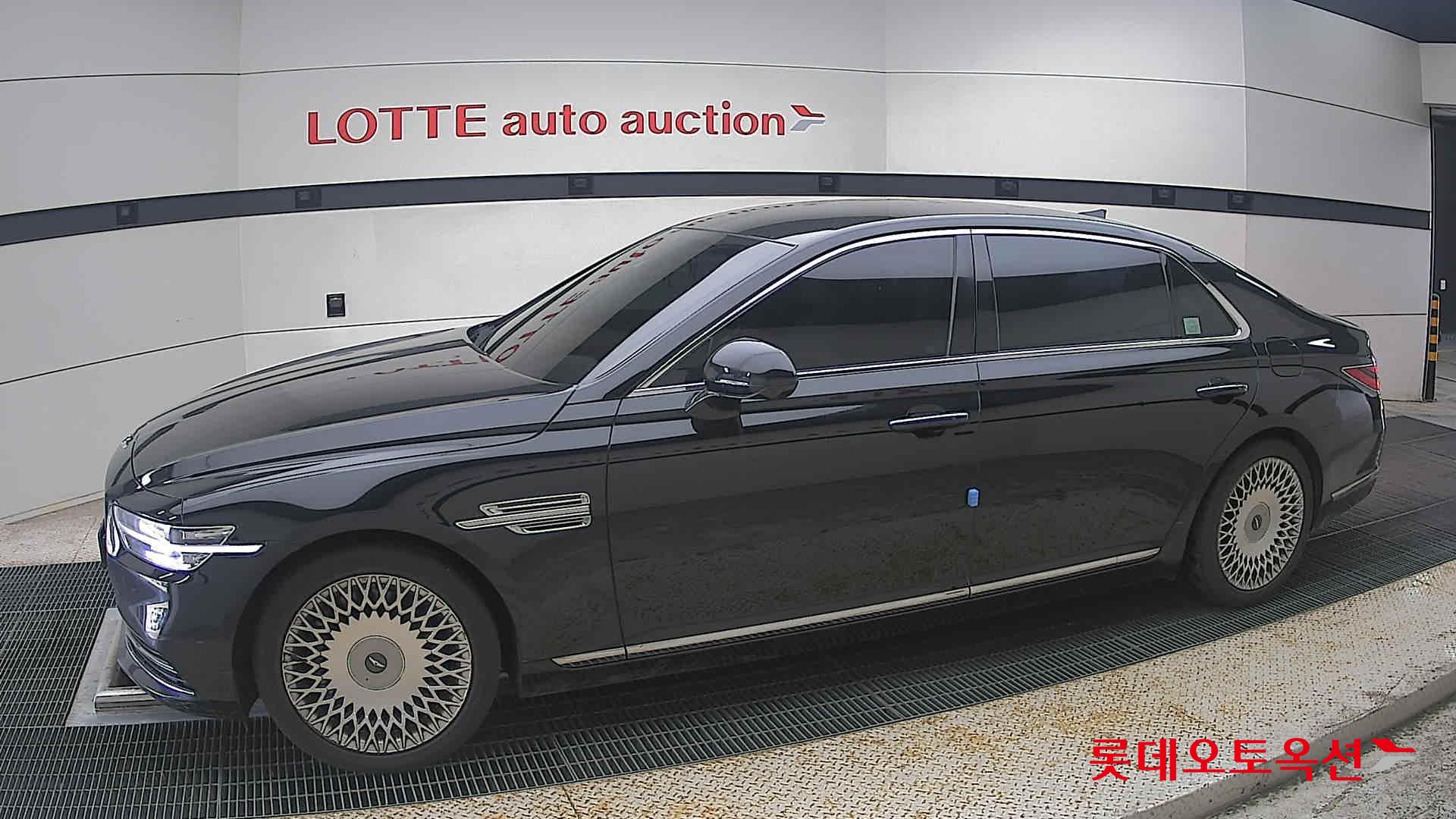 2021 - genesis g90