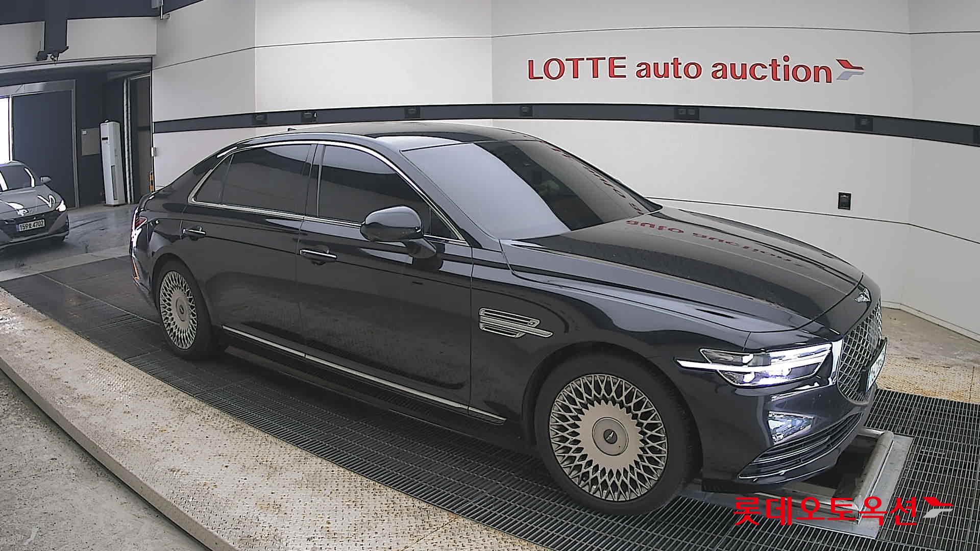 2021 - genesis g90