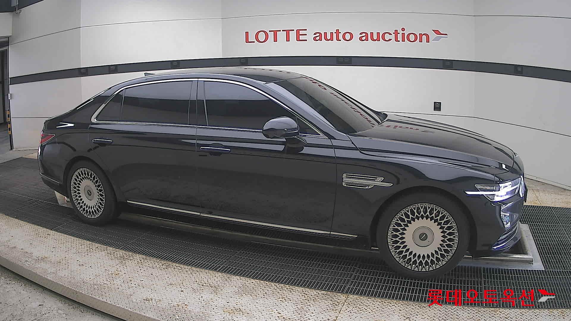 2021 - genesis g90