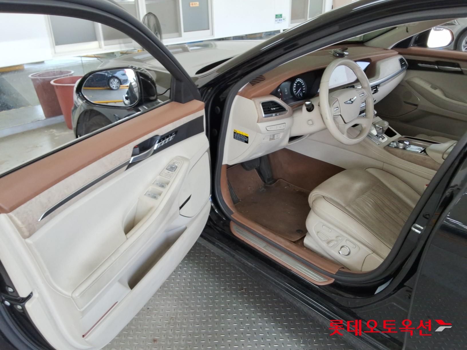 2021 - genesis g90