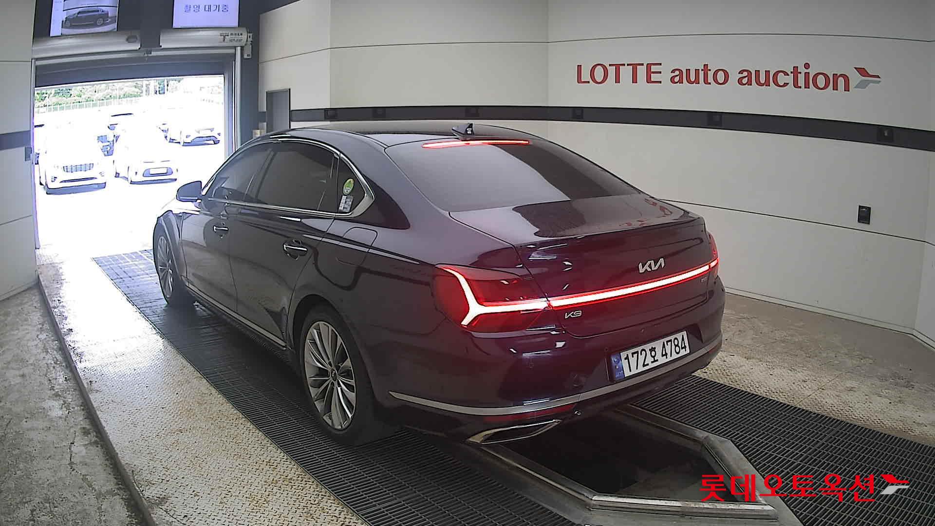 2022 - kia k9