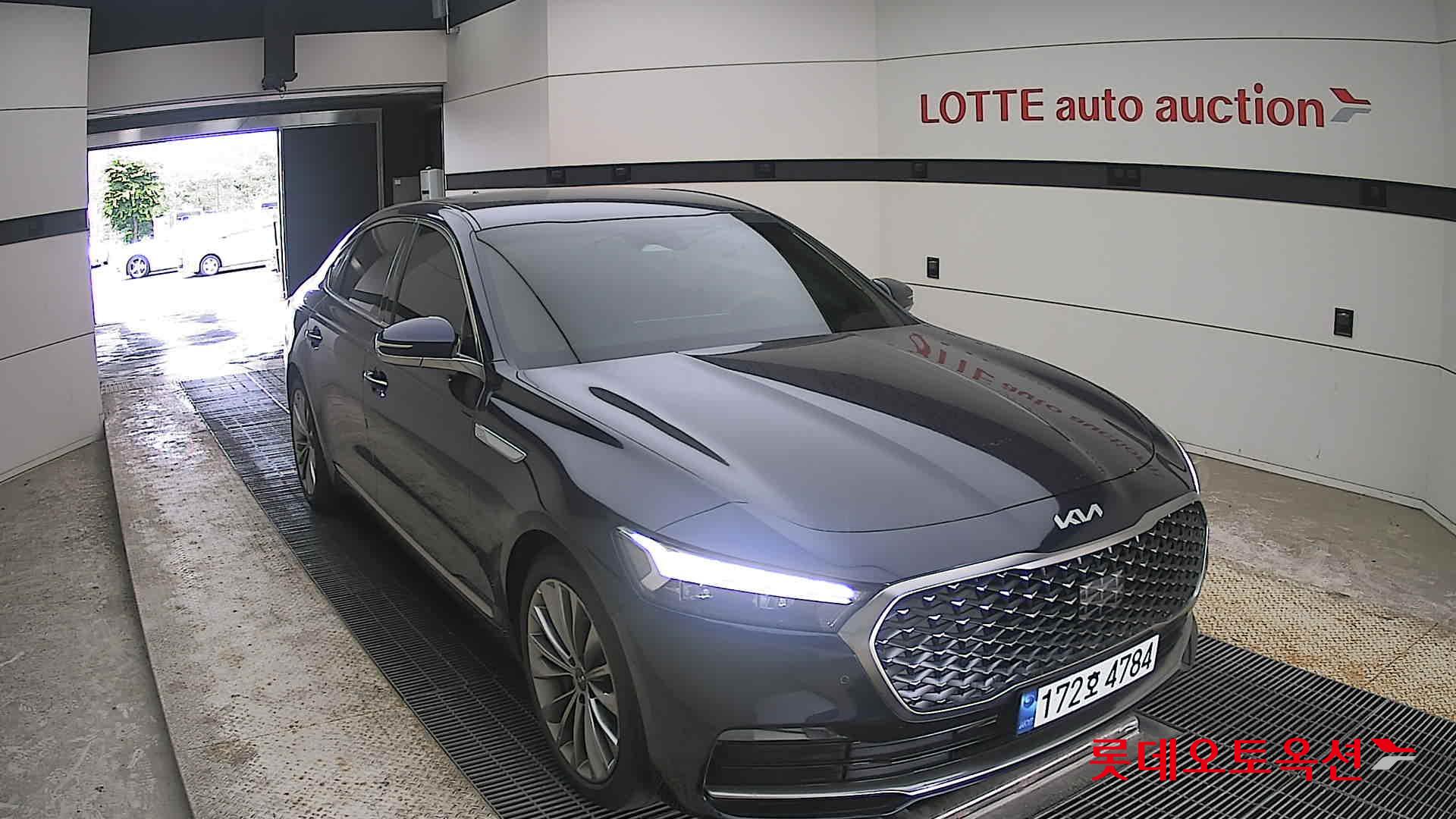 2022 - kia k9