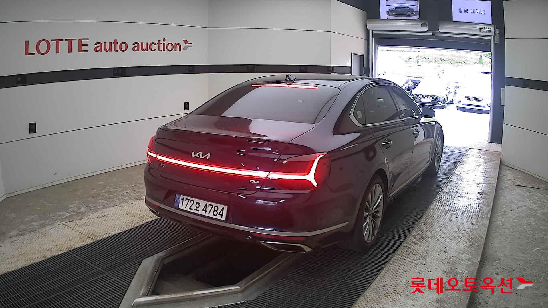 2022 - kia k9