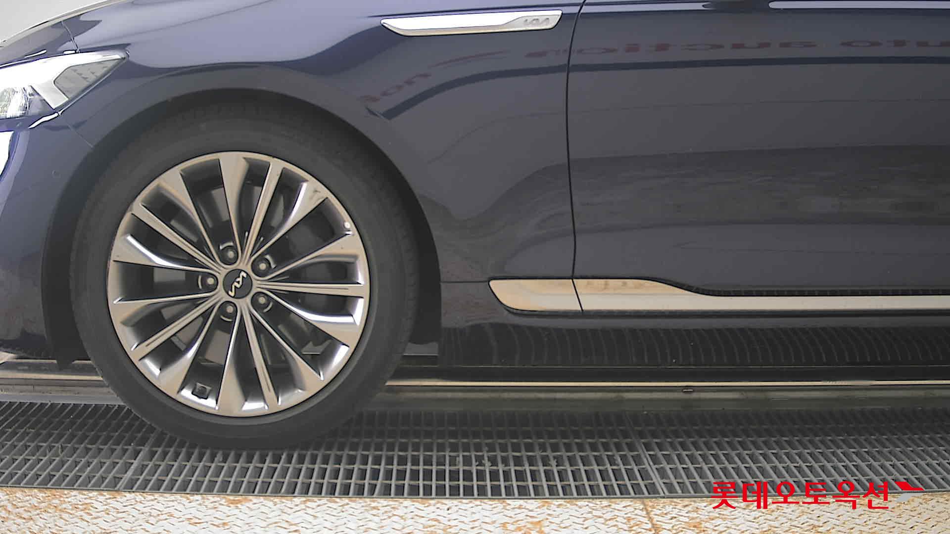 2022 - kia k9