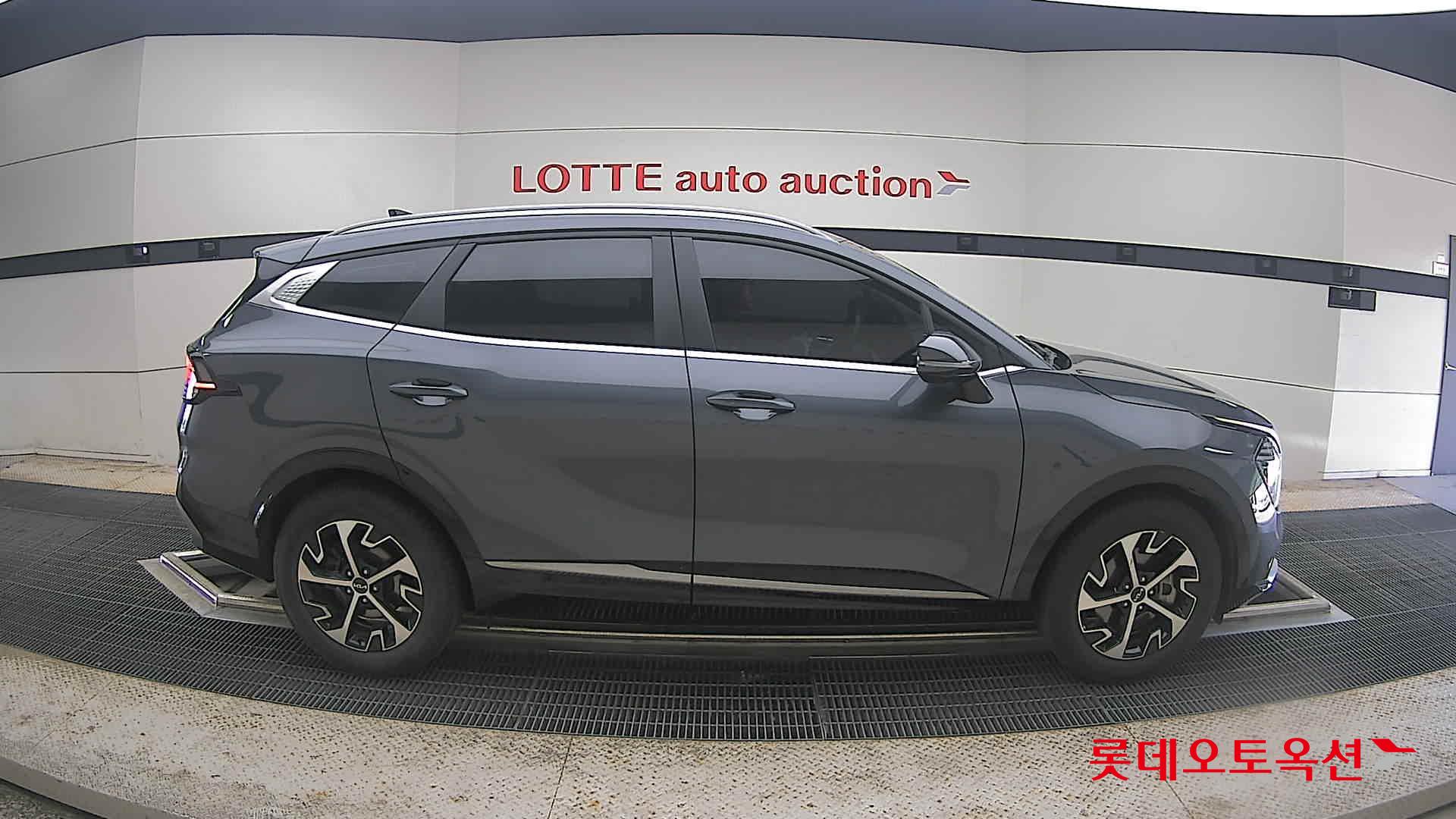 2022 - kia sportage