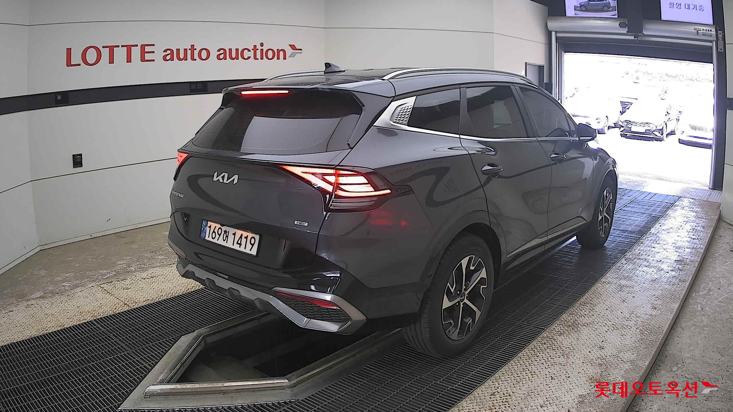2022 - kia sportage