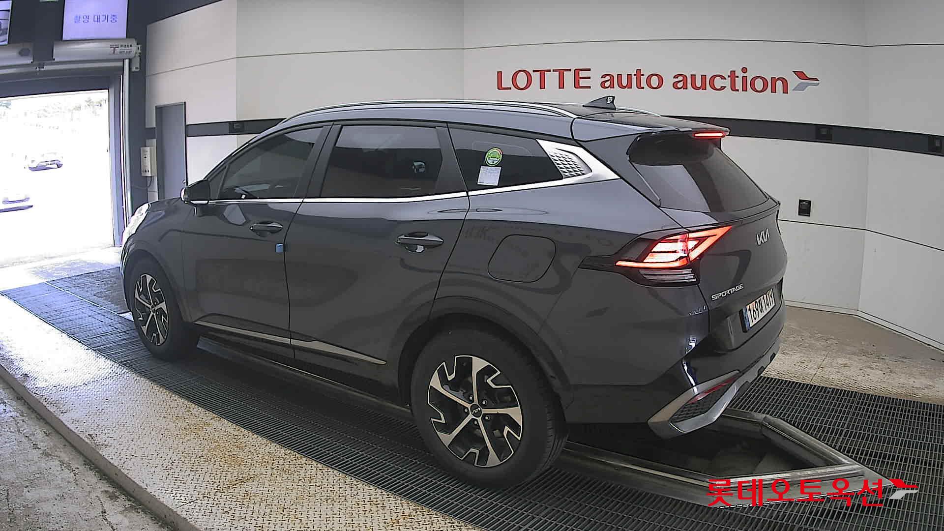 2022 - kia sportage