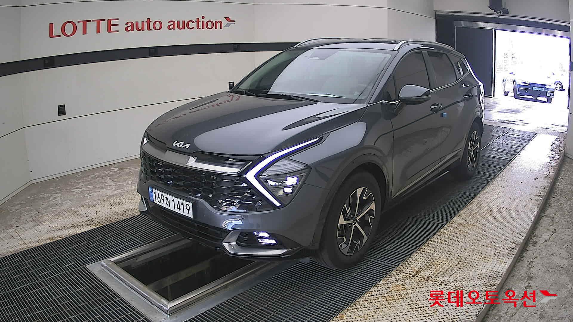 2022 - kia sportage