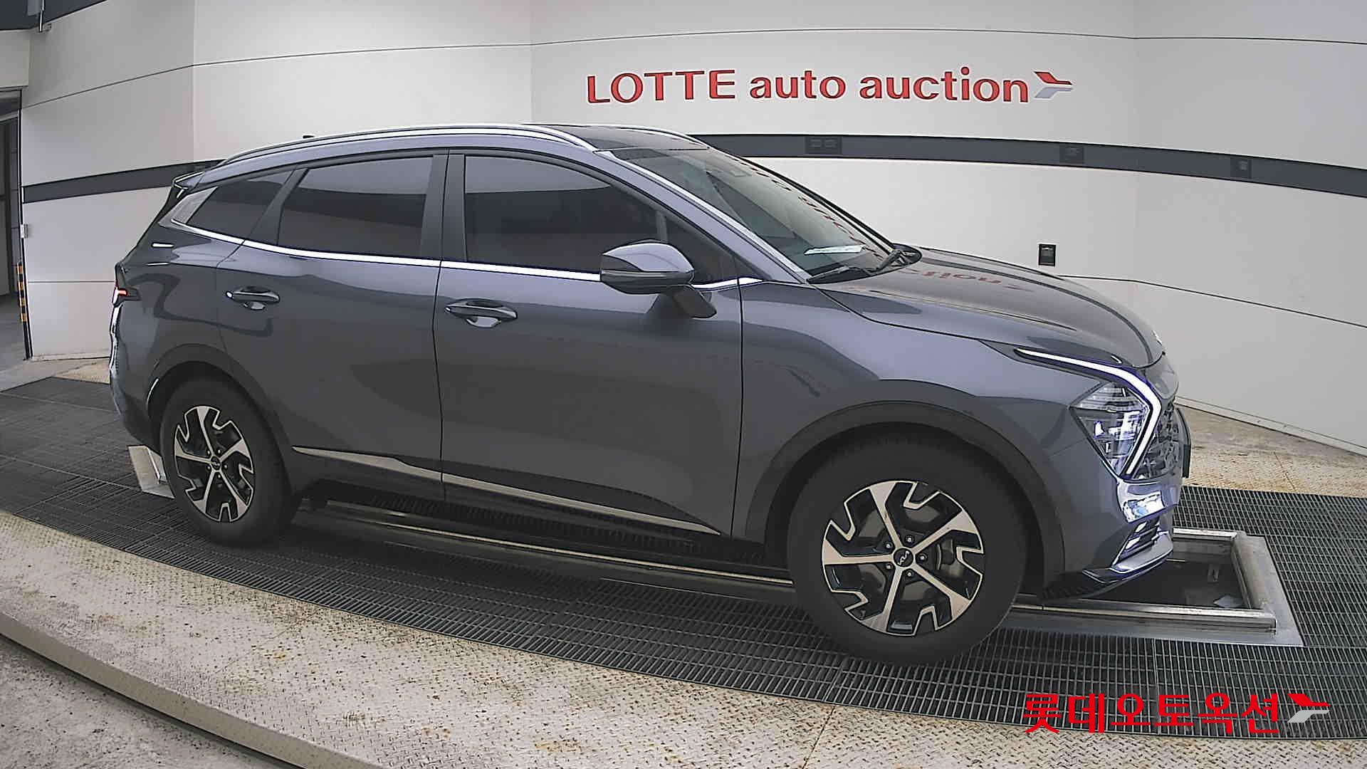 2022 - kia sportage