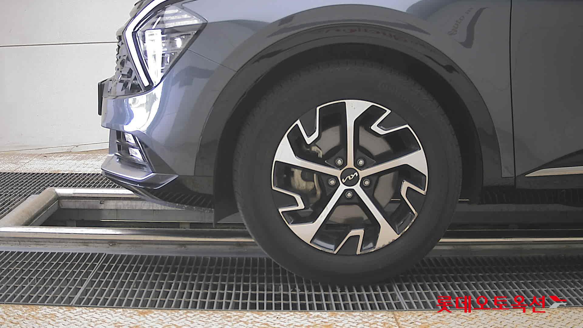 2022 - kia sportage