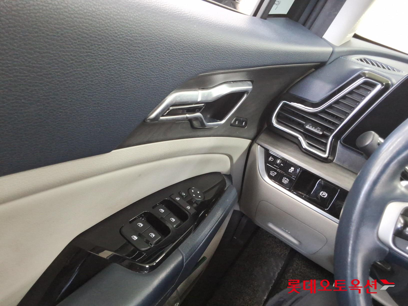 2022 - kia sportage