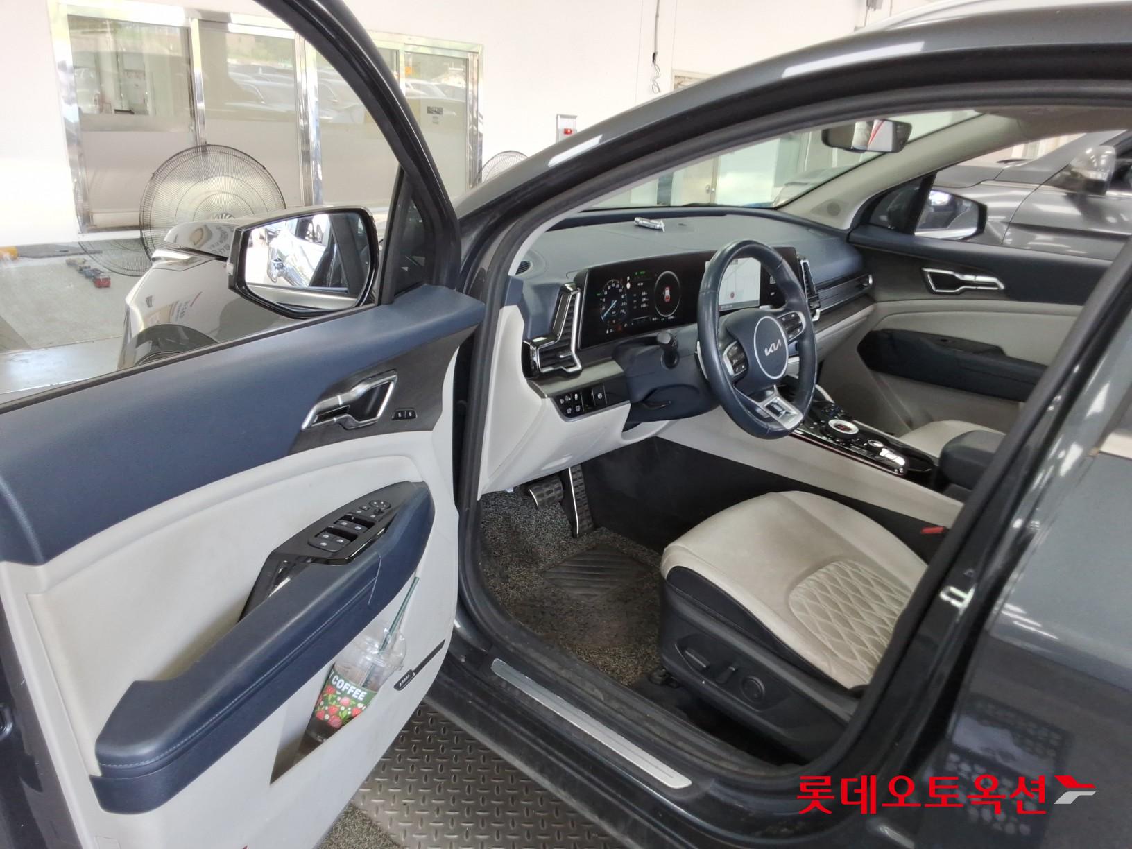 2022 - kia sportage
