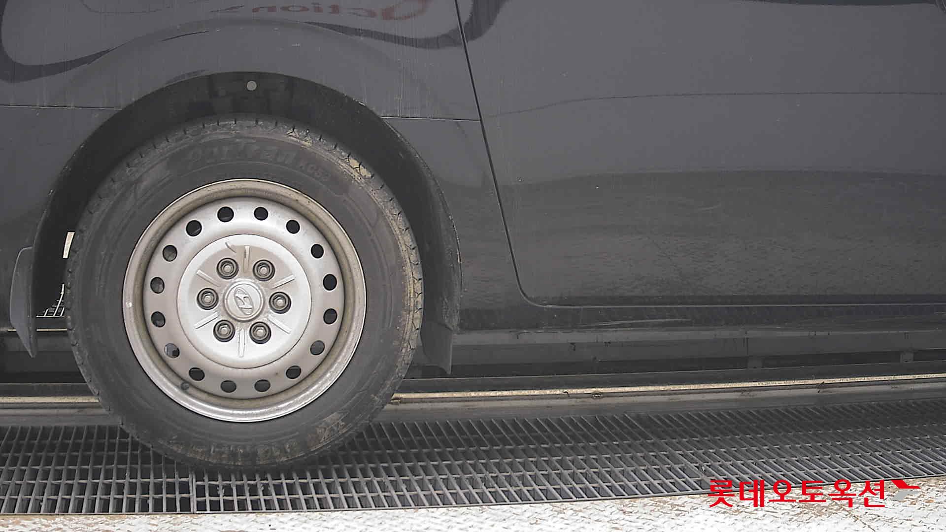 2022 - hyundai staria