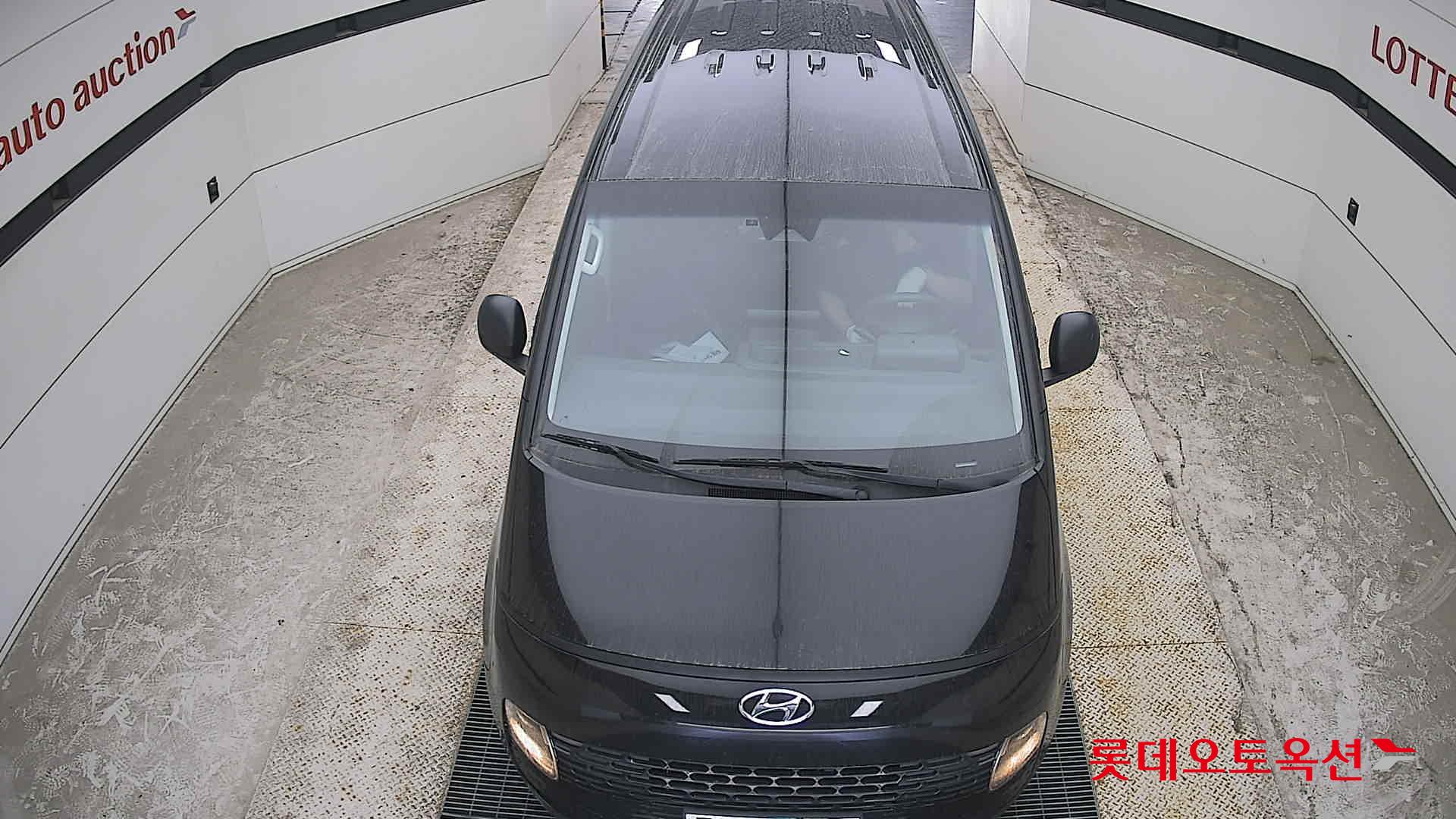 2022 - hyundai staria