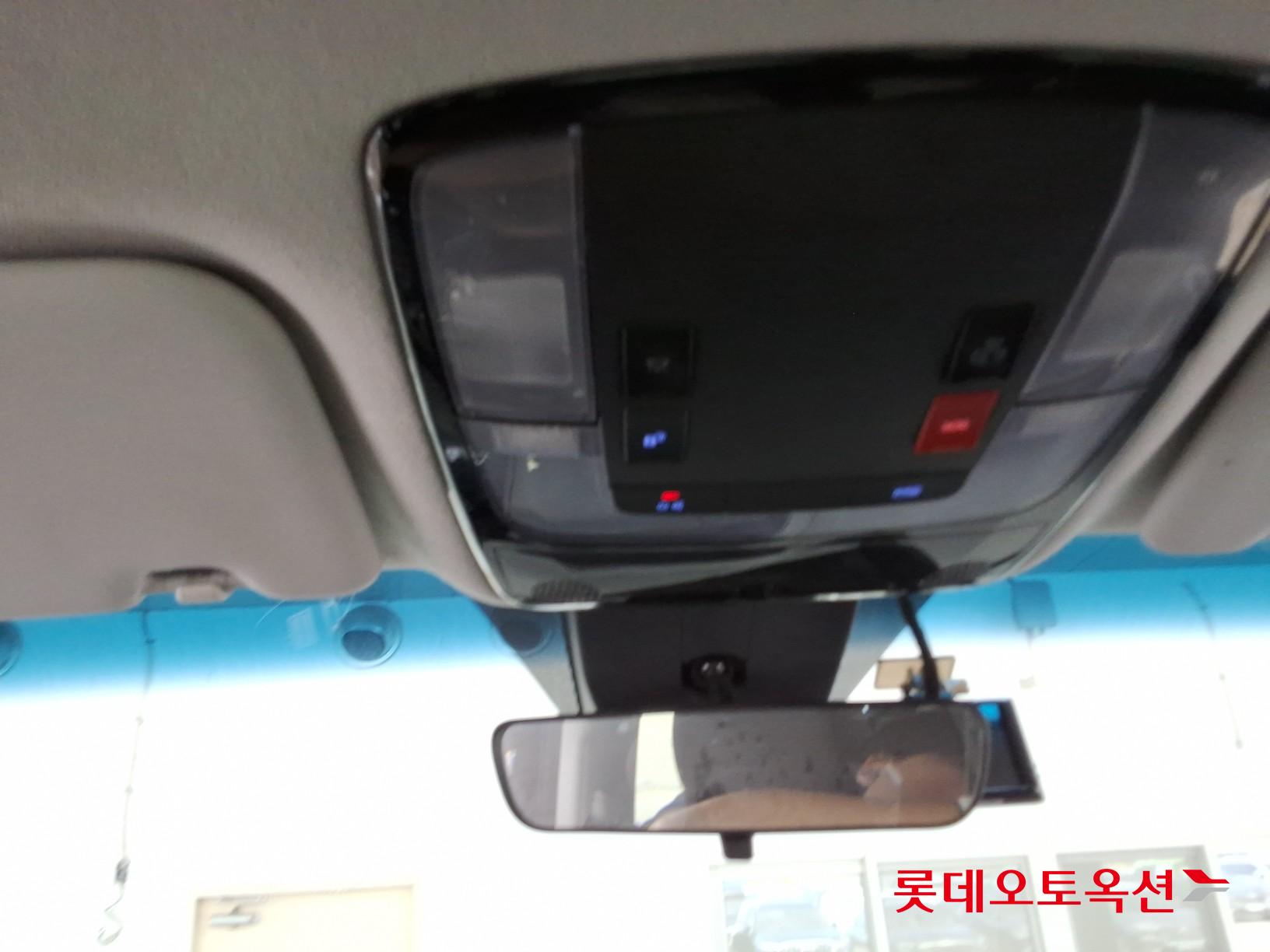 2022 - hyundai staria
