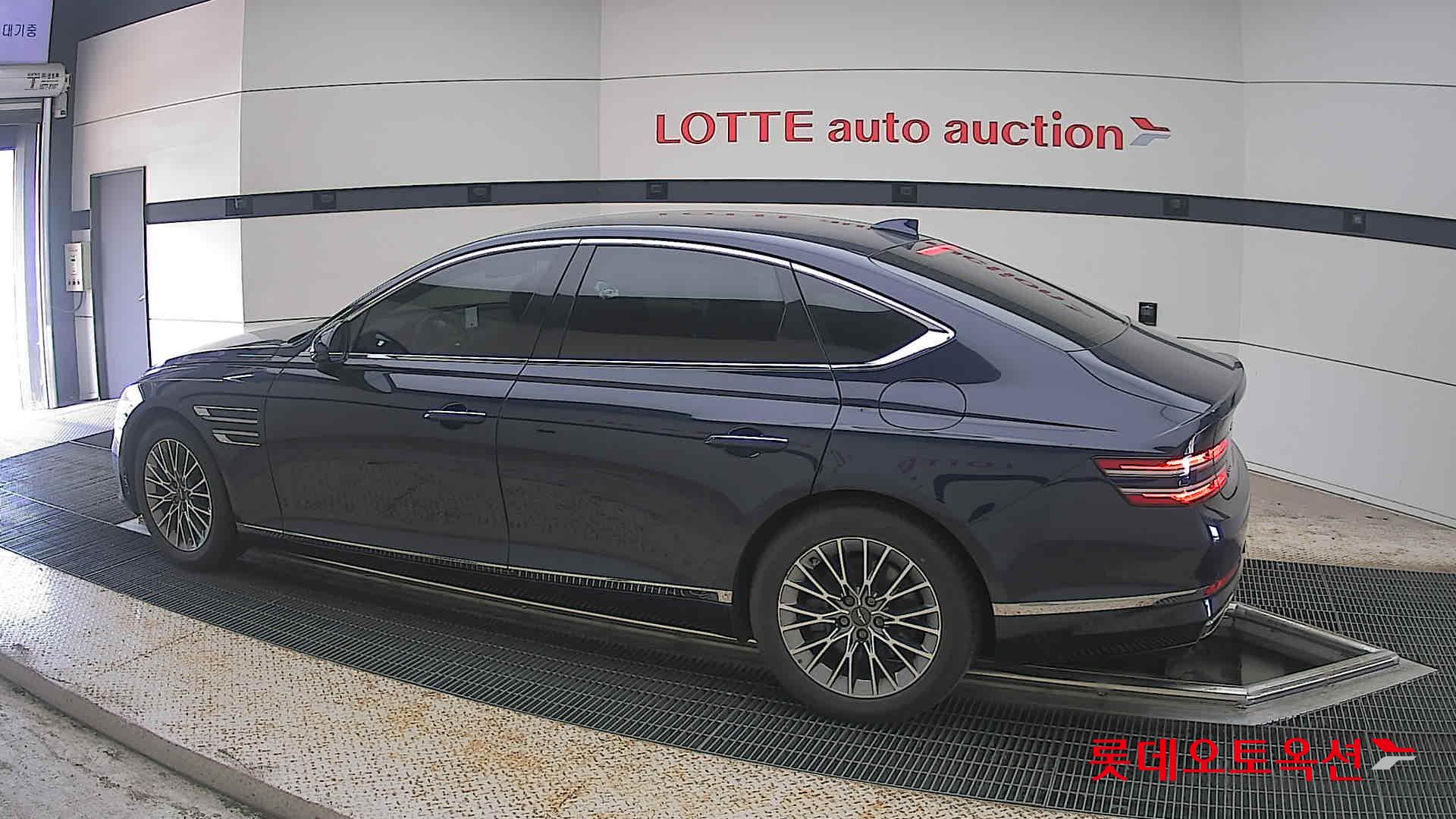 2021 - genesis g80