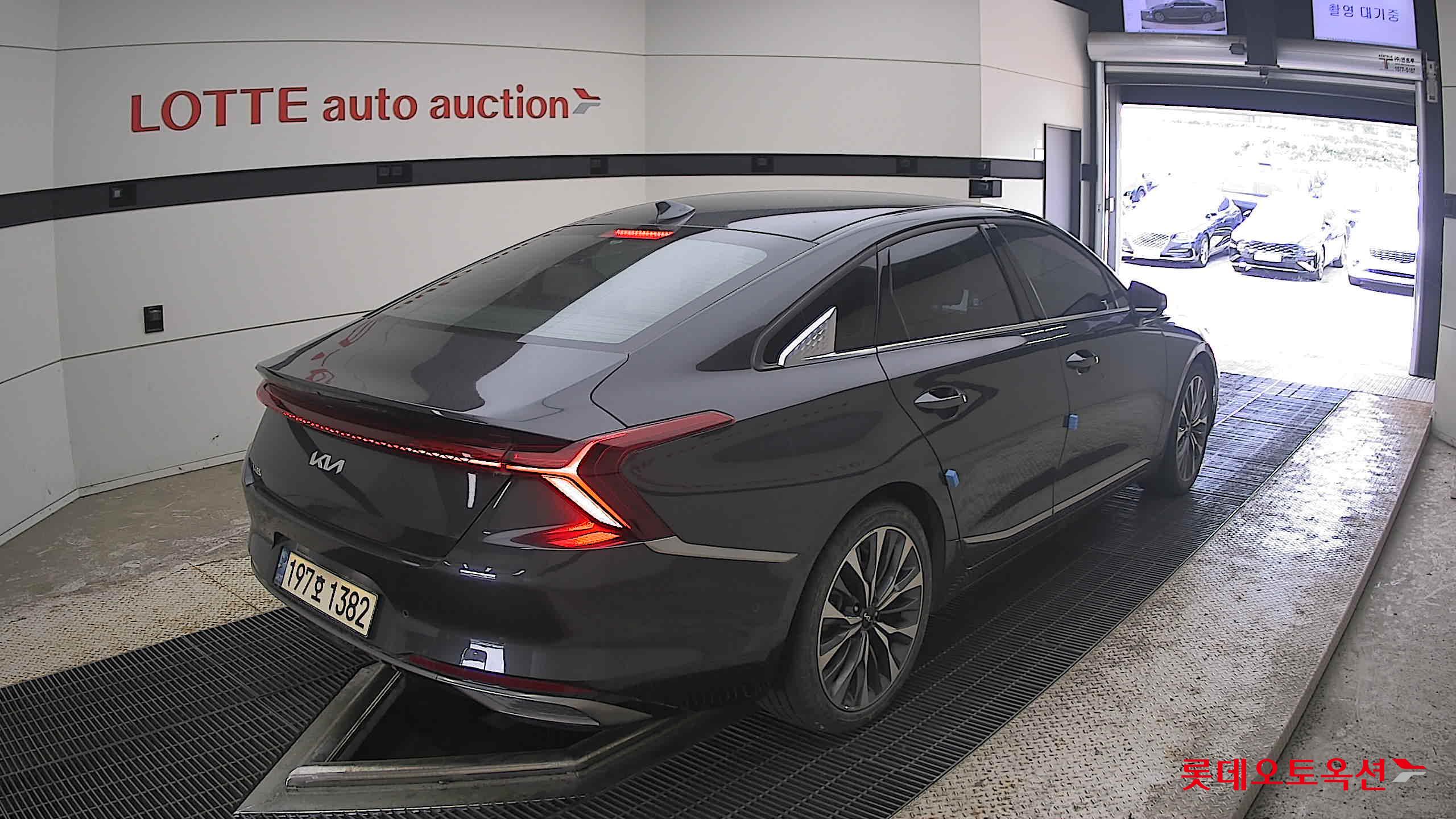 2022 - kia k8