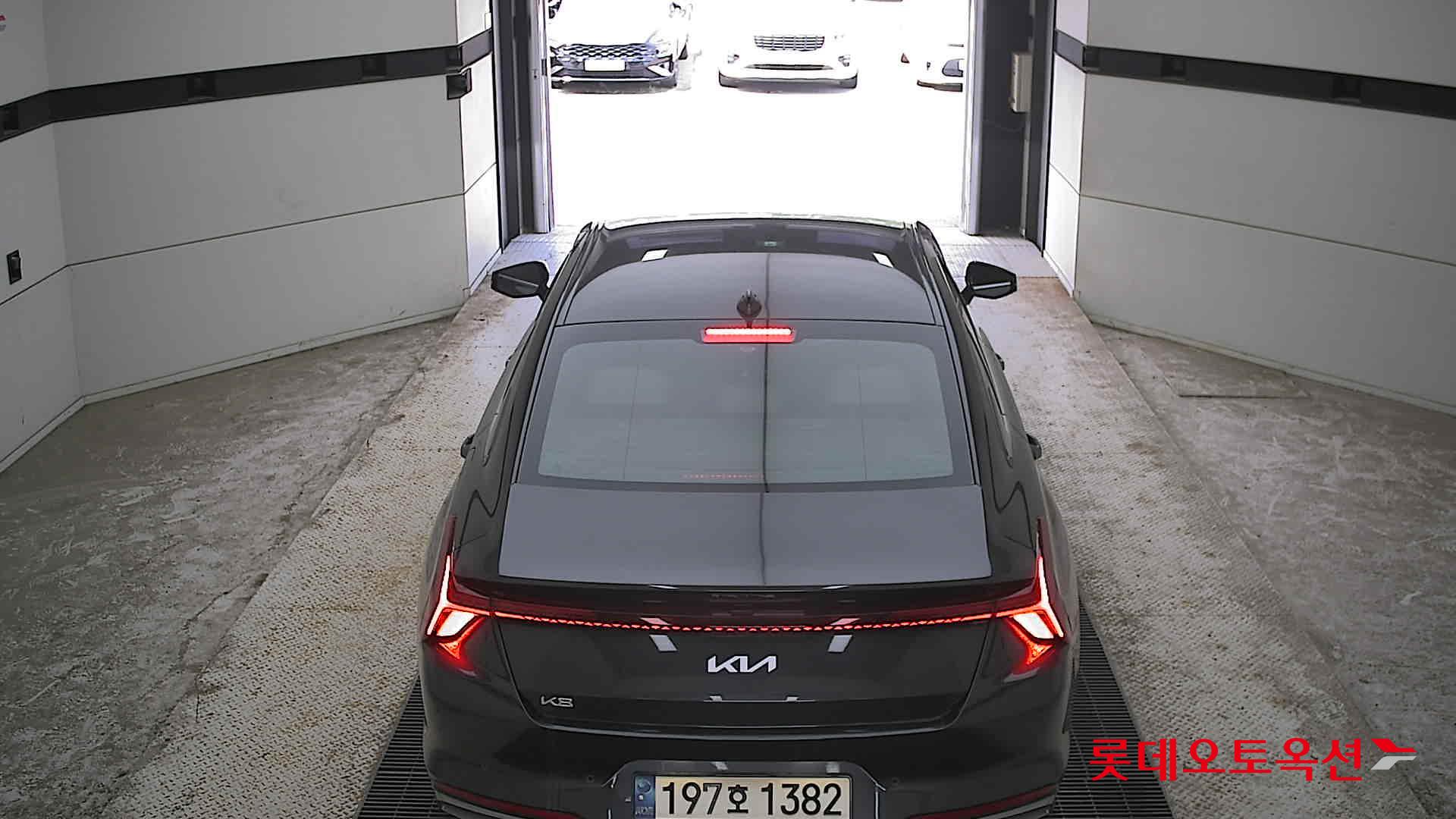 2022 - kia k8