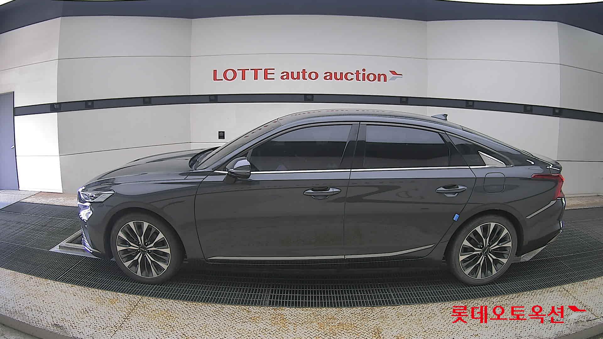 2022 - kia k8