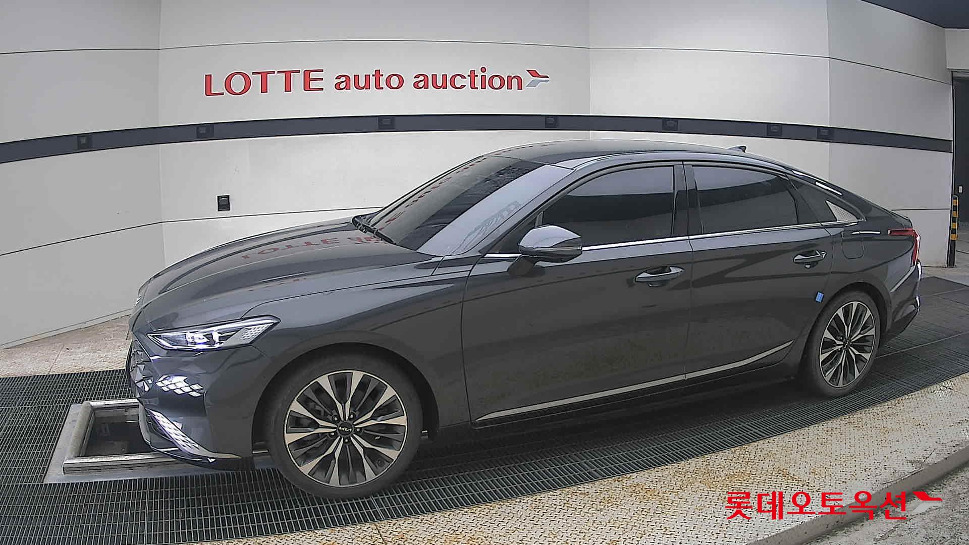 2022 - kia k8