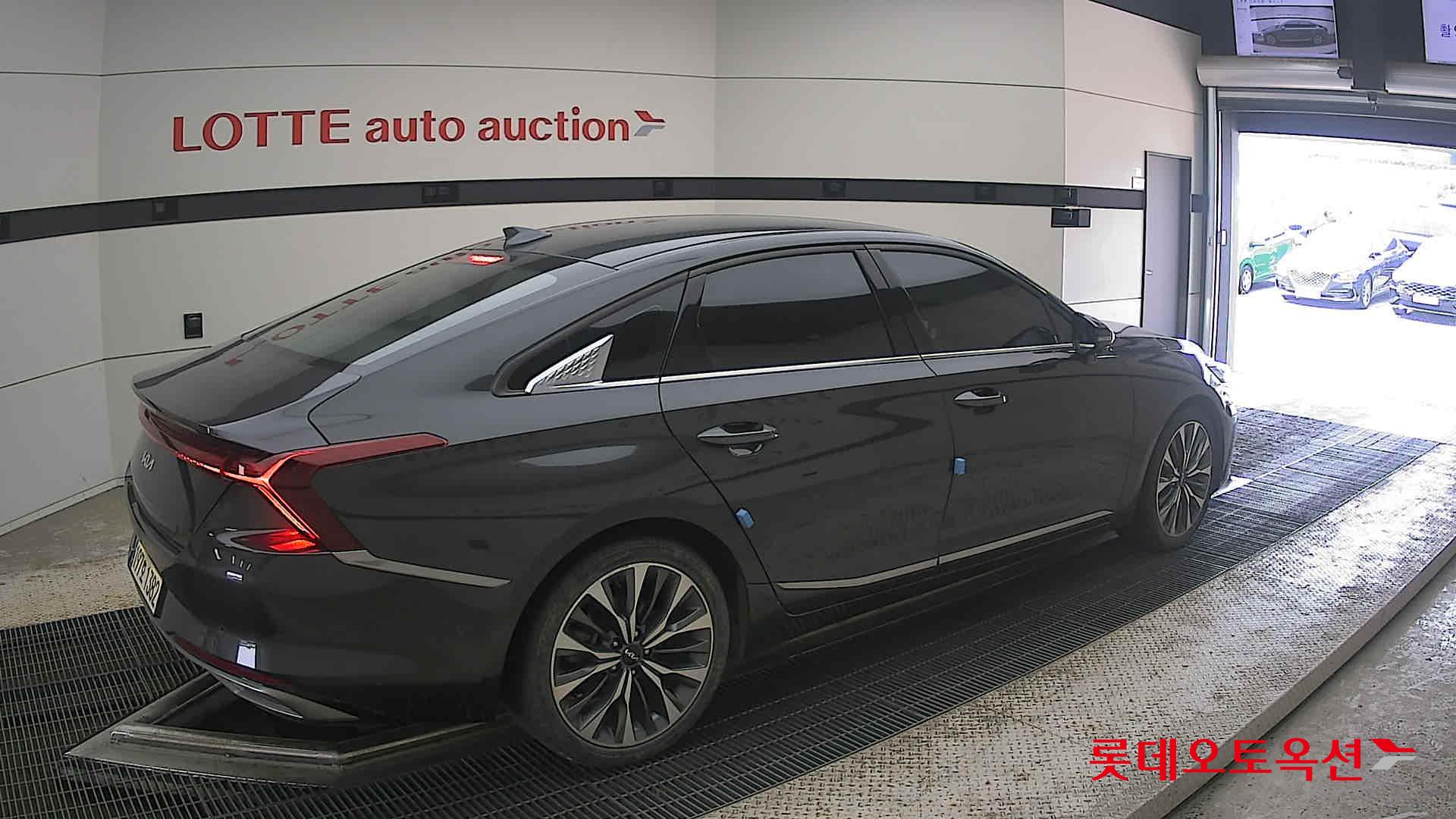 2022 - kia k8