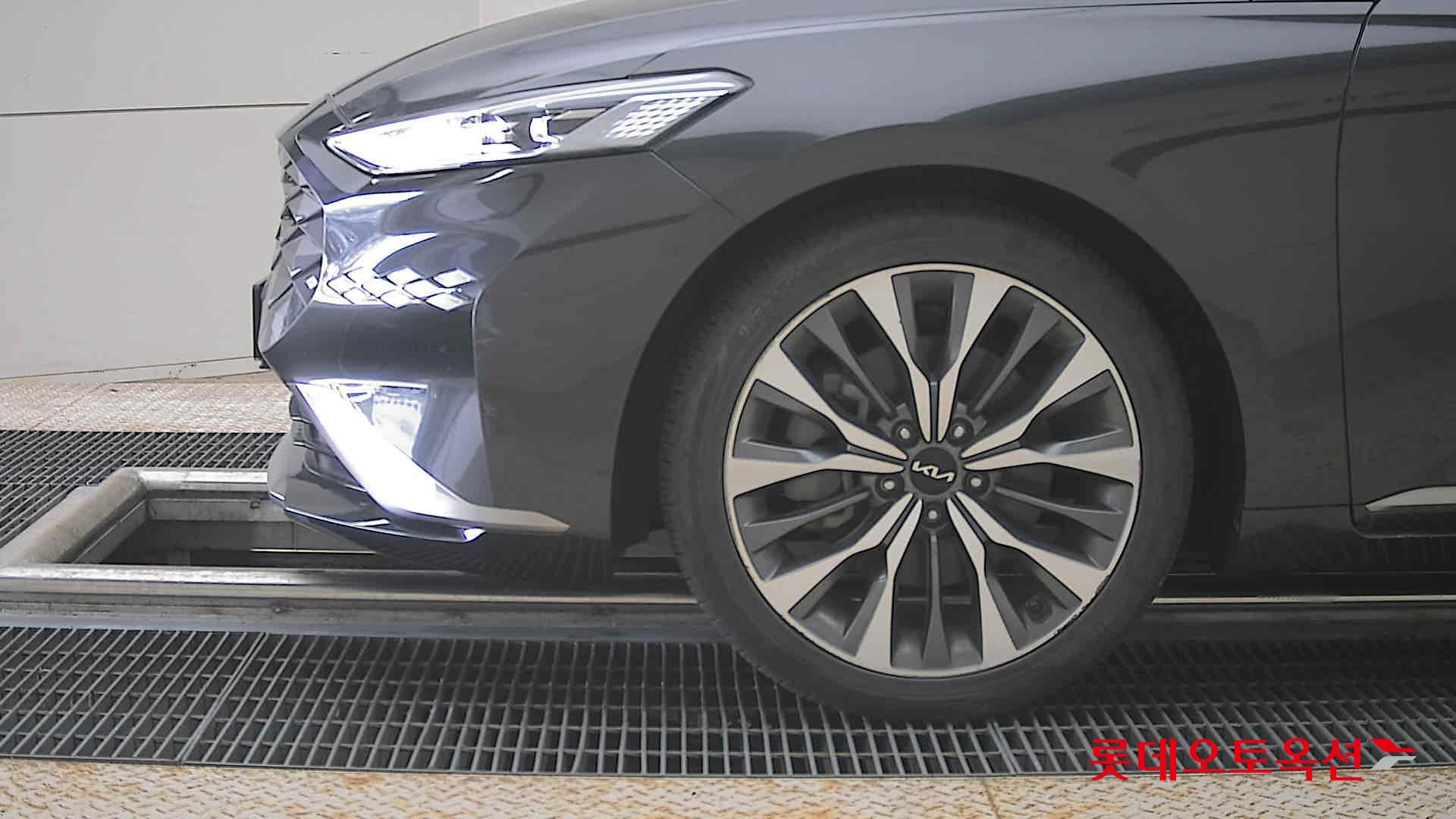 2022 - kia k8
