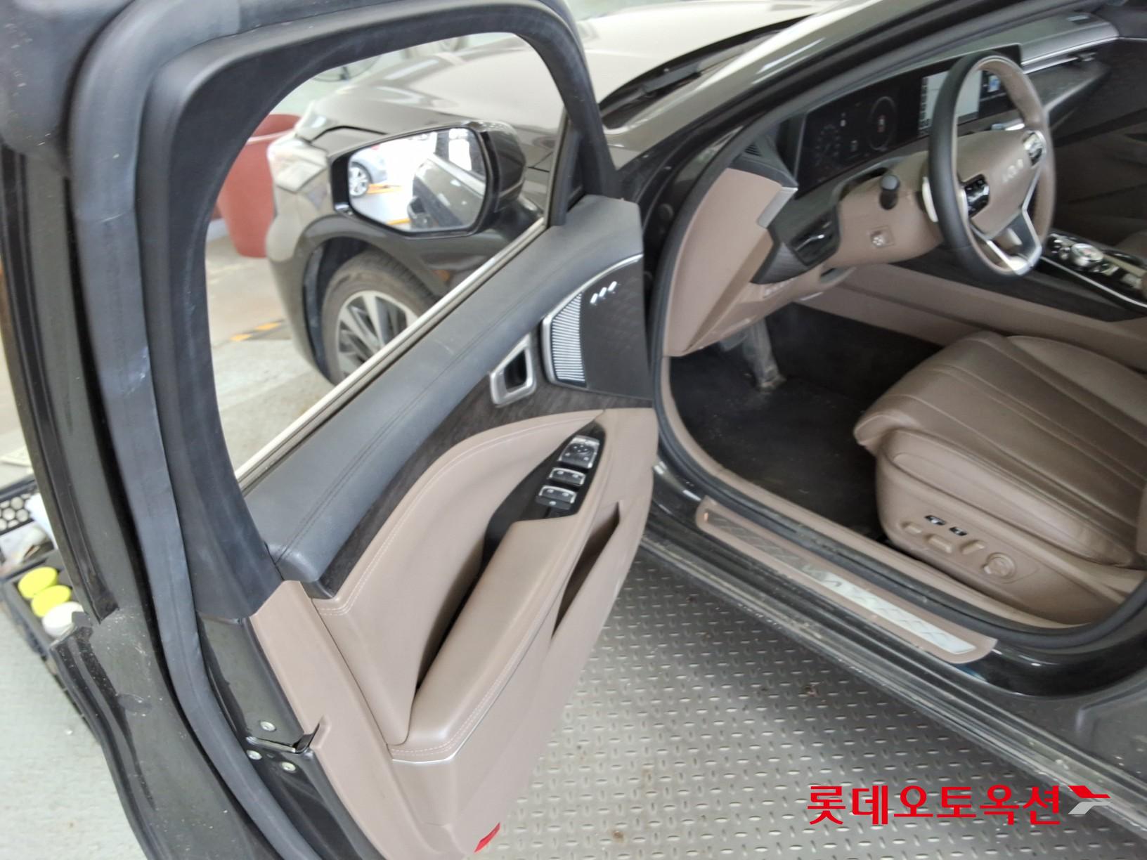 2022 - kia k8