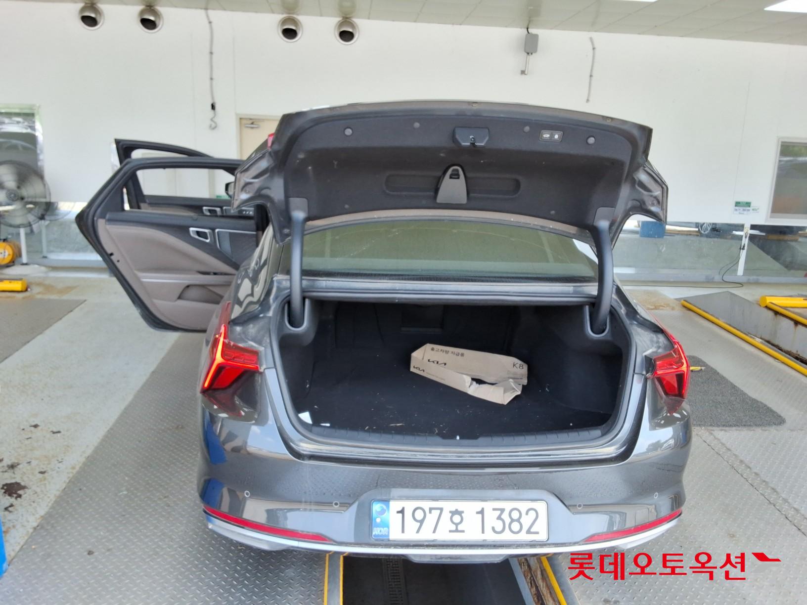 2022 - kia k8