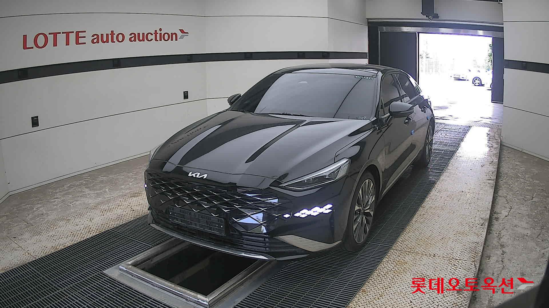 2022 - kia k8