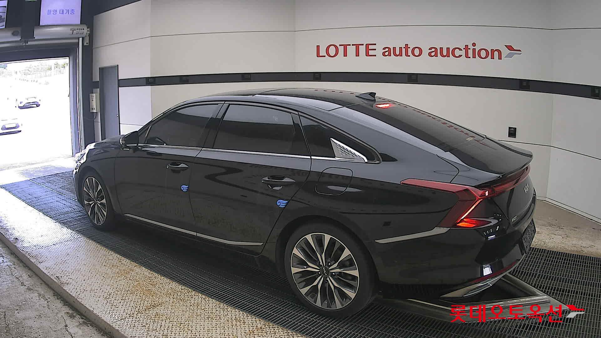 2022 - kia k8