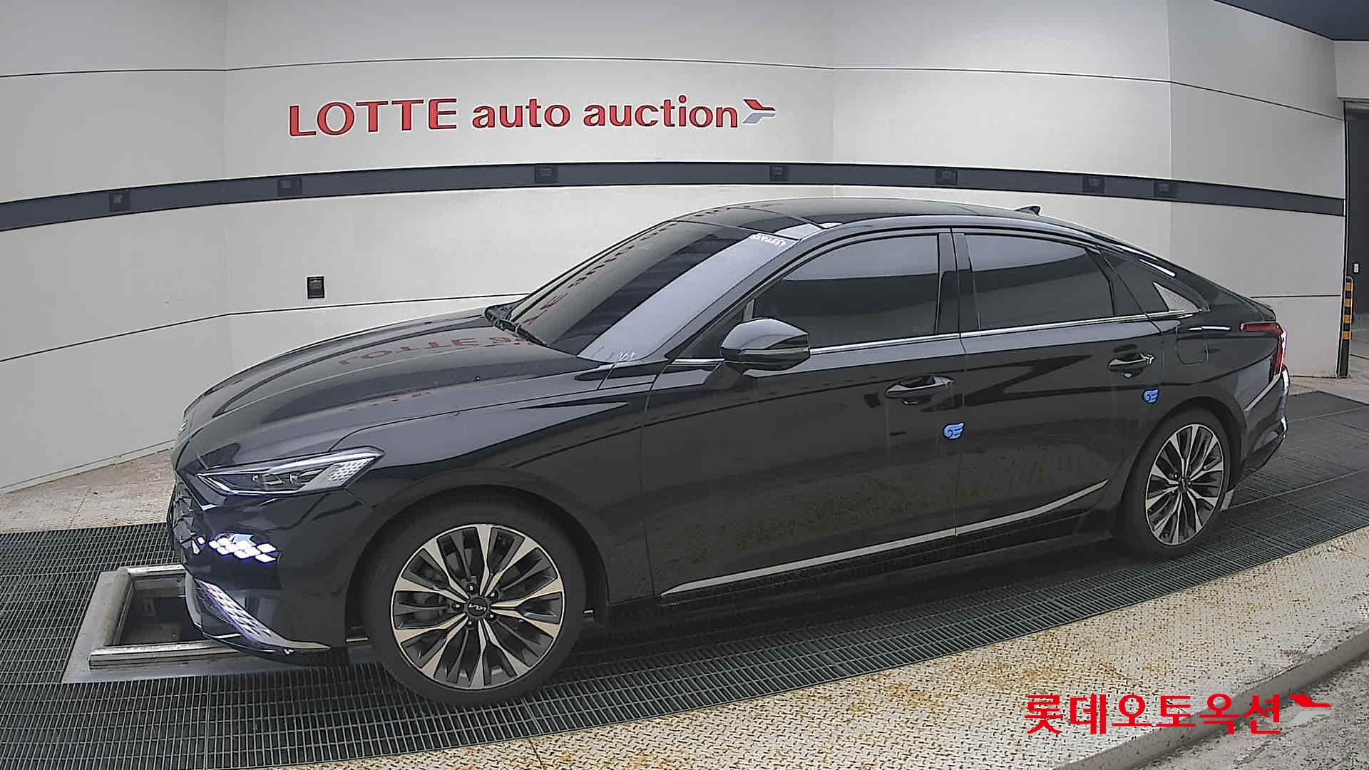 2022 - kia k8