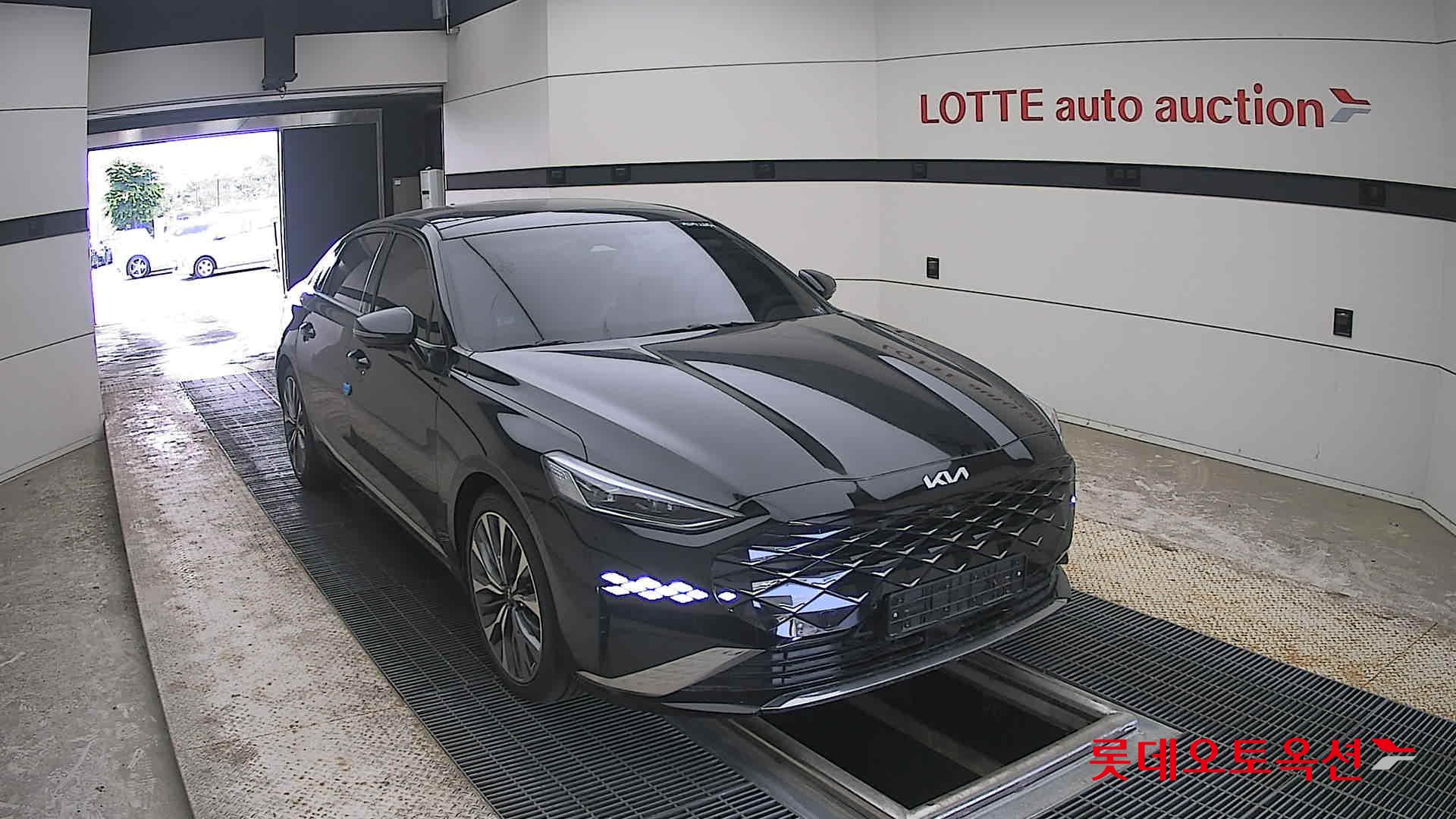 2022 - kia k8