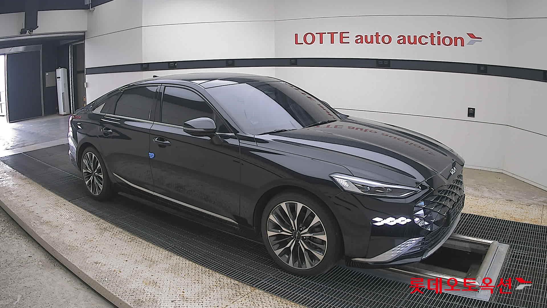 2022 - kia k8