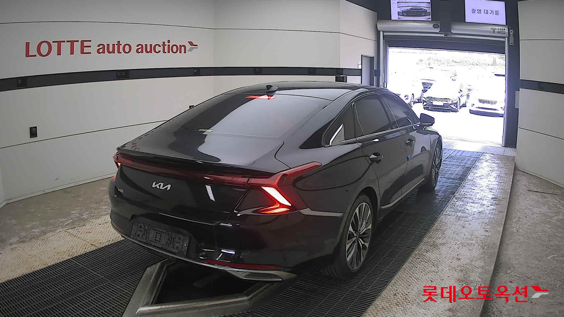 2022 - kia k8