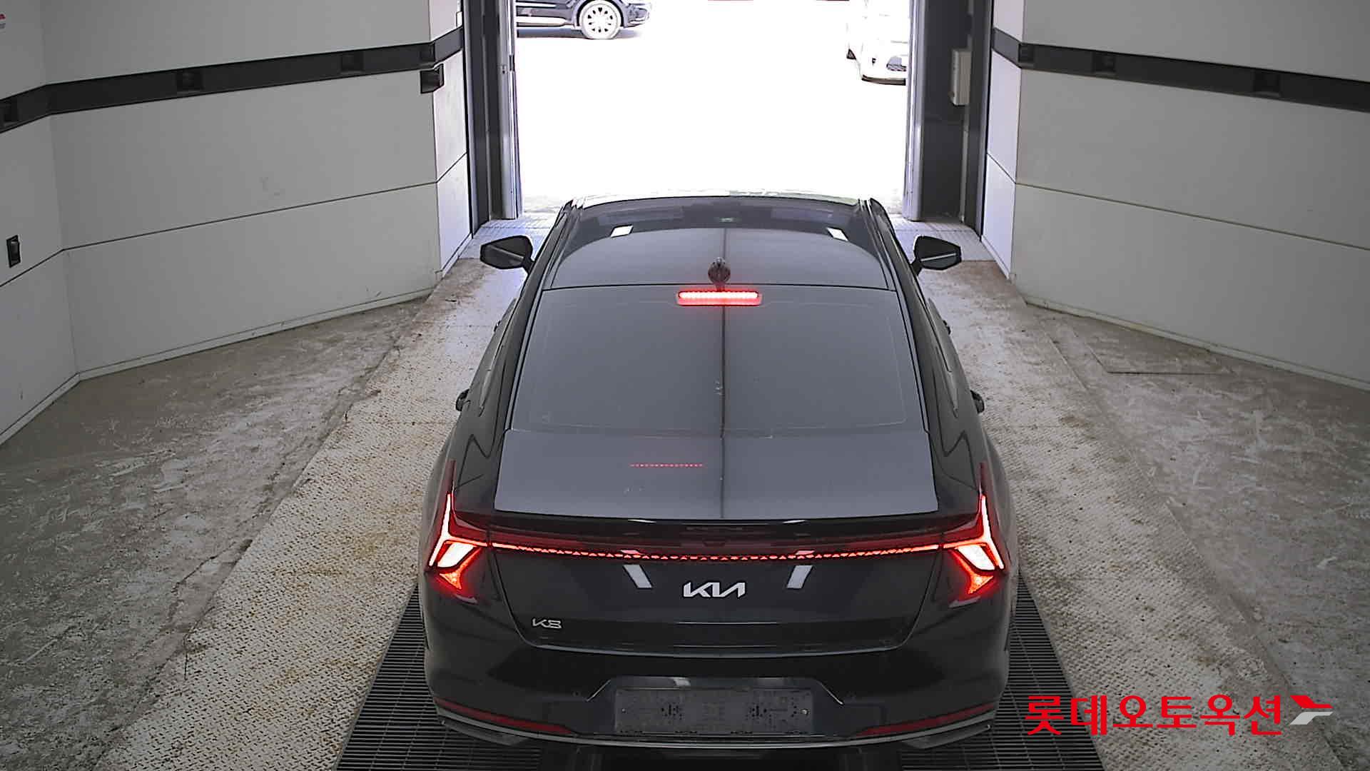 2022 - kia k8