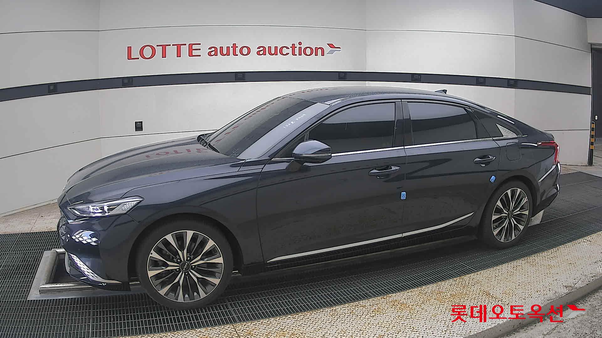 2022 - kia k8