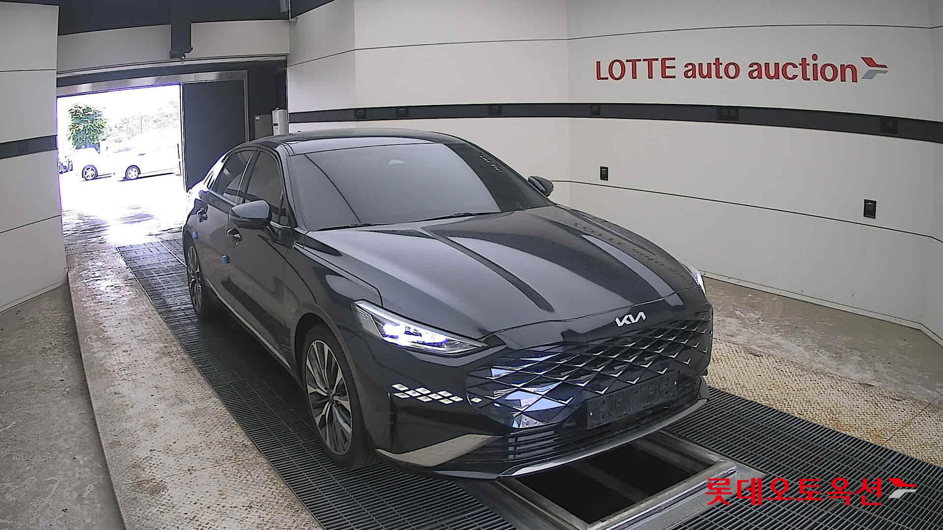 2022 - kia k8