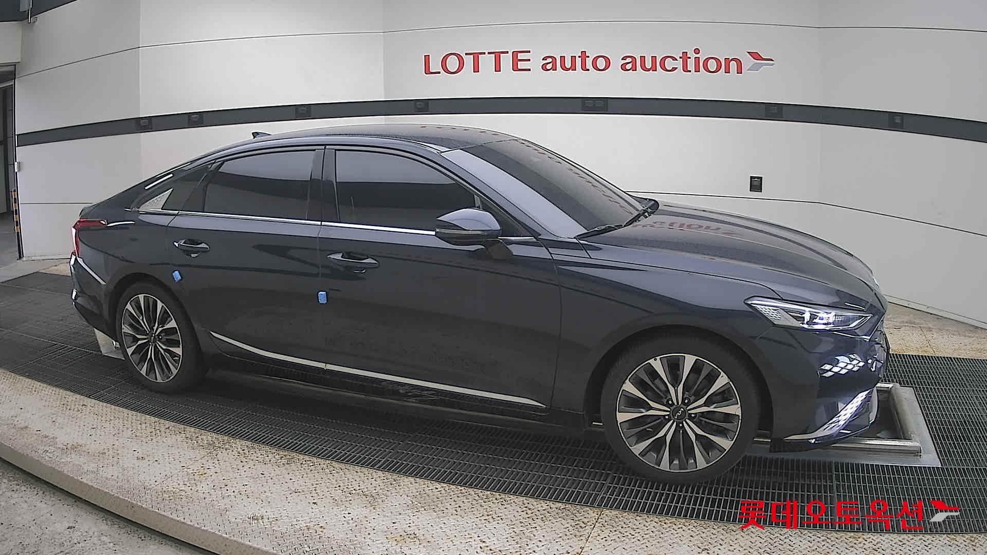 2022 - kia k8