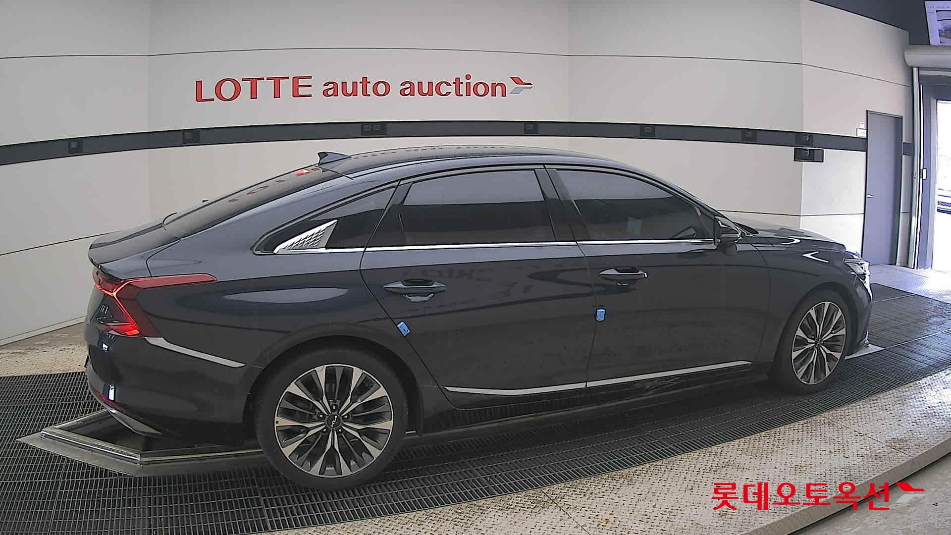 2022 - kia k8