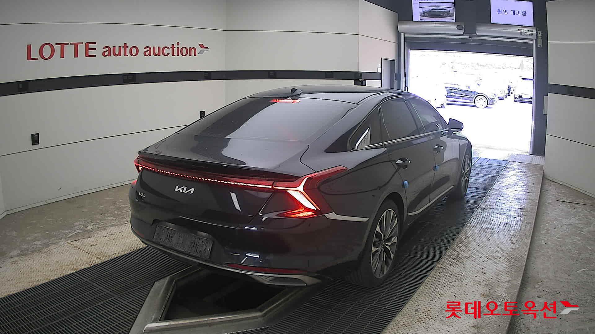 2022 - kia k8