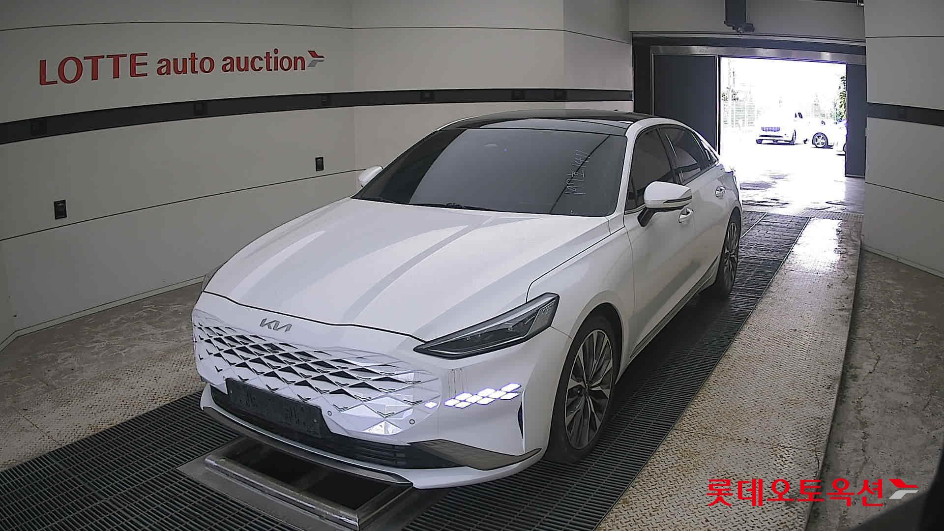 2022 - kia k8
