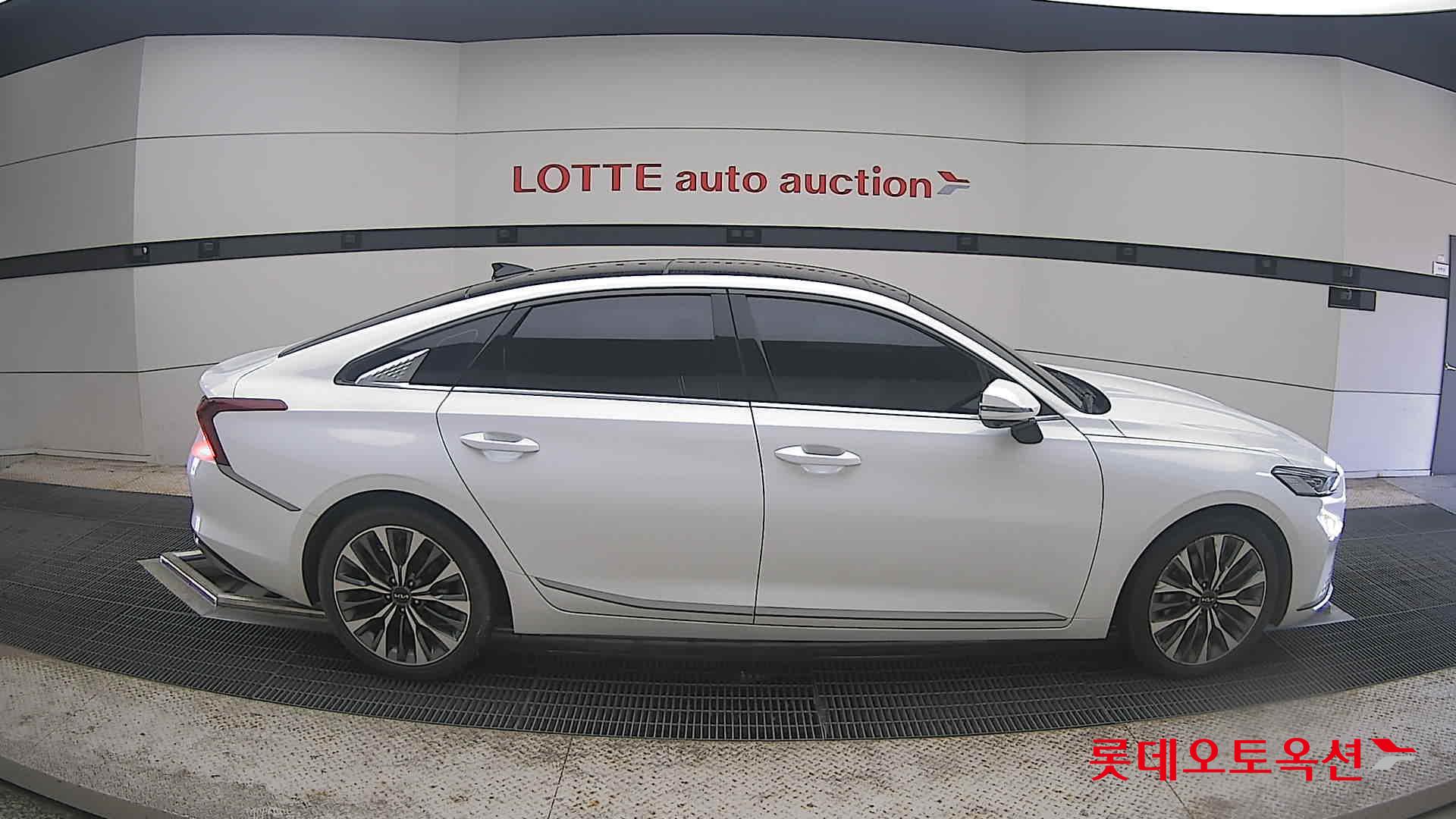 2022 - kia k8