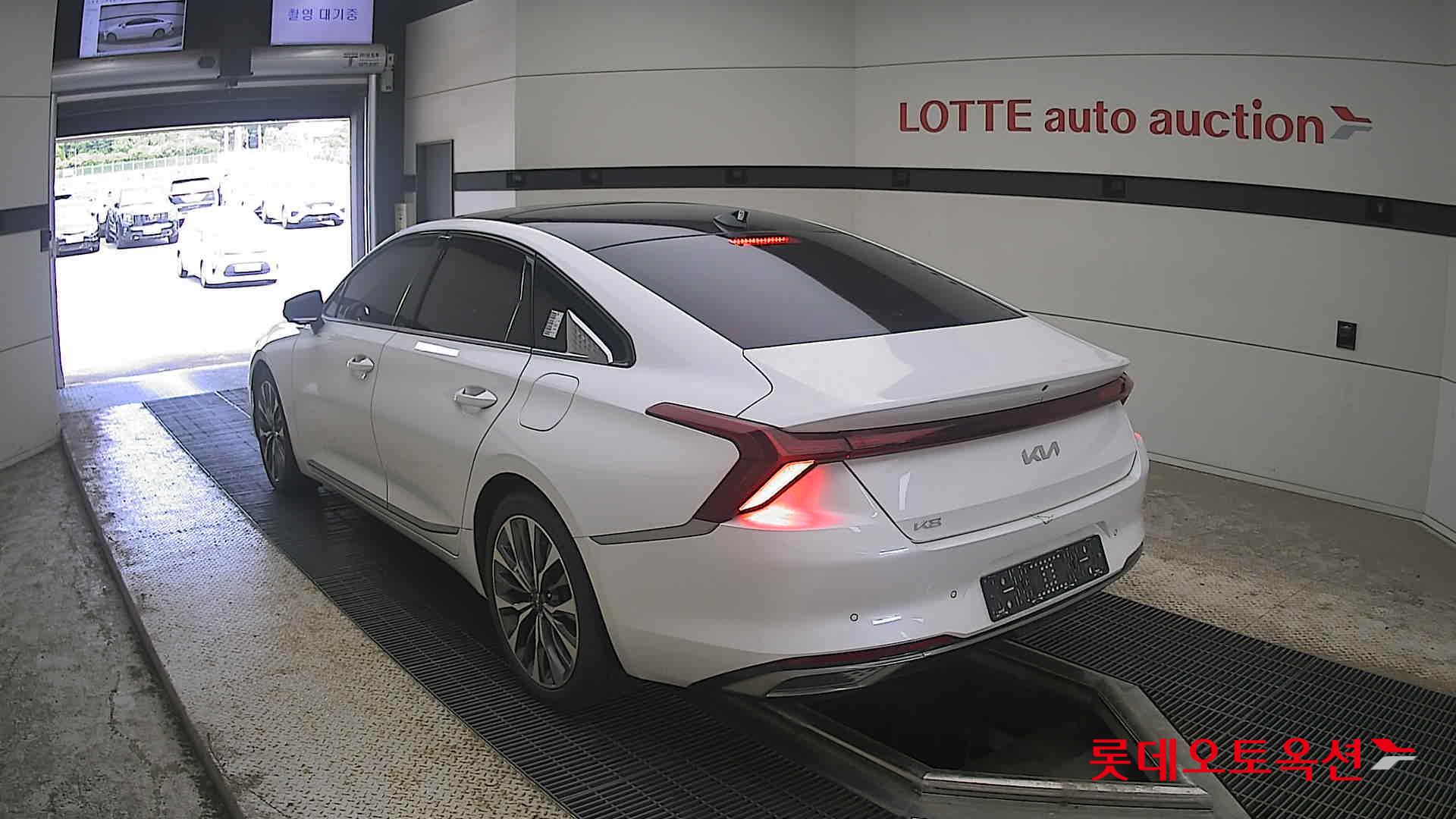 2022 - kia k8