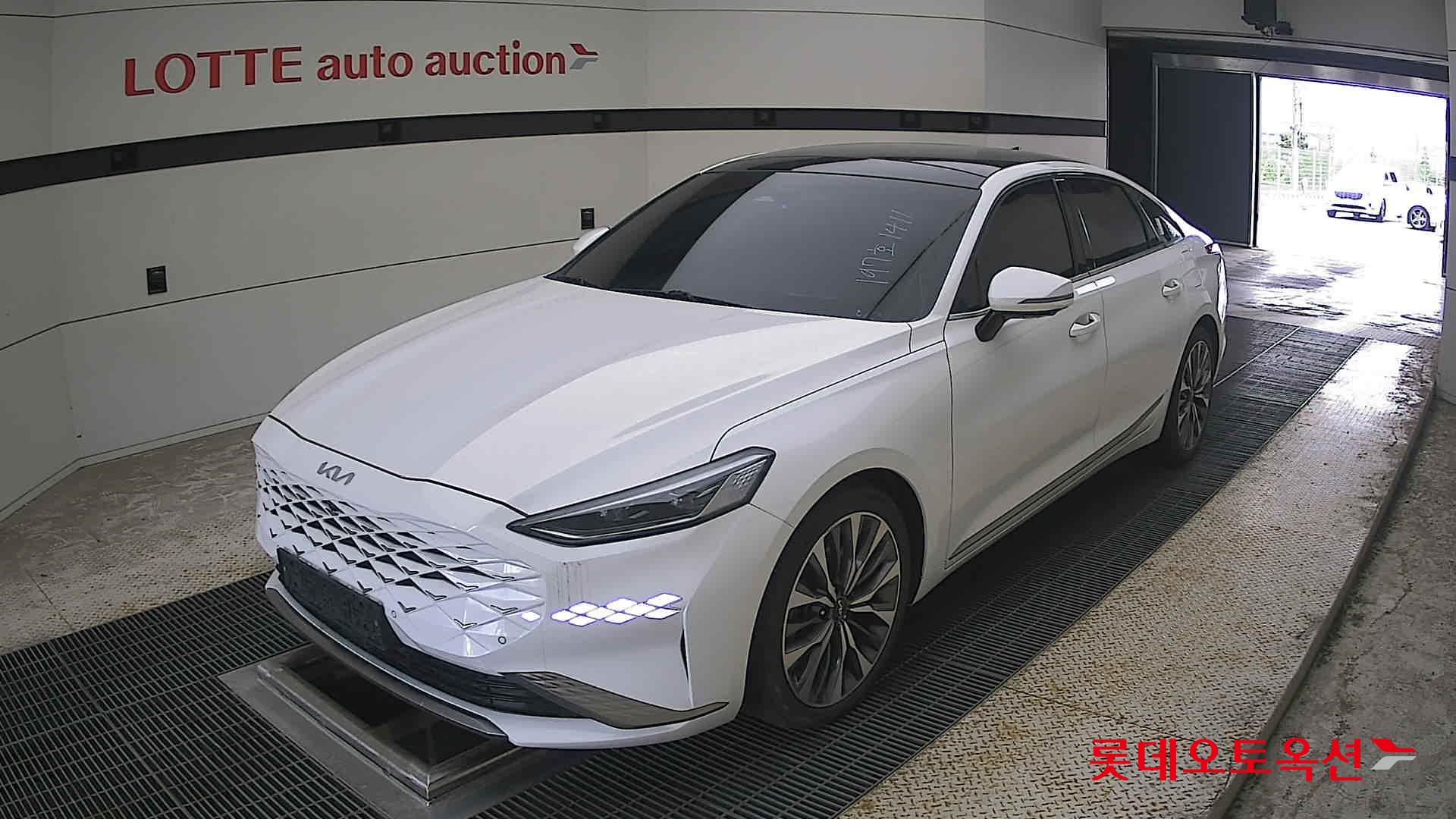 2022 - kia k8