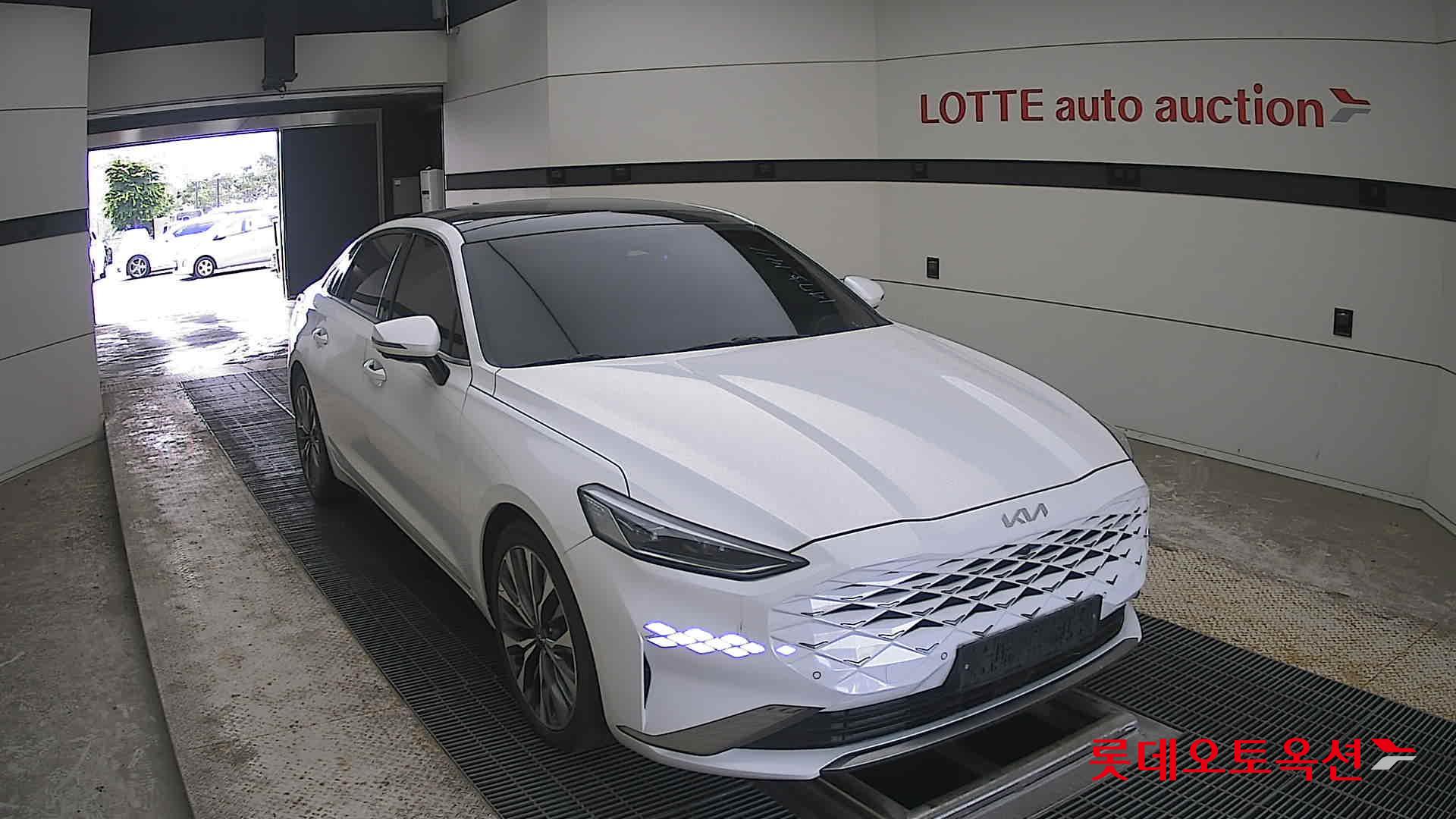 2022 - kia k8