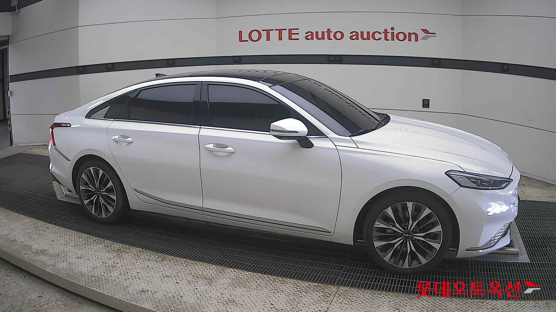 2022 - kia k8