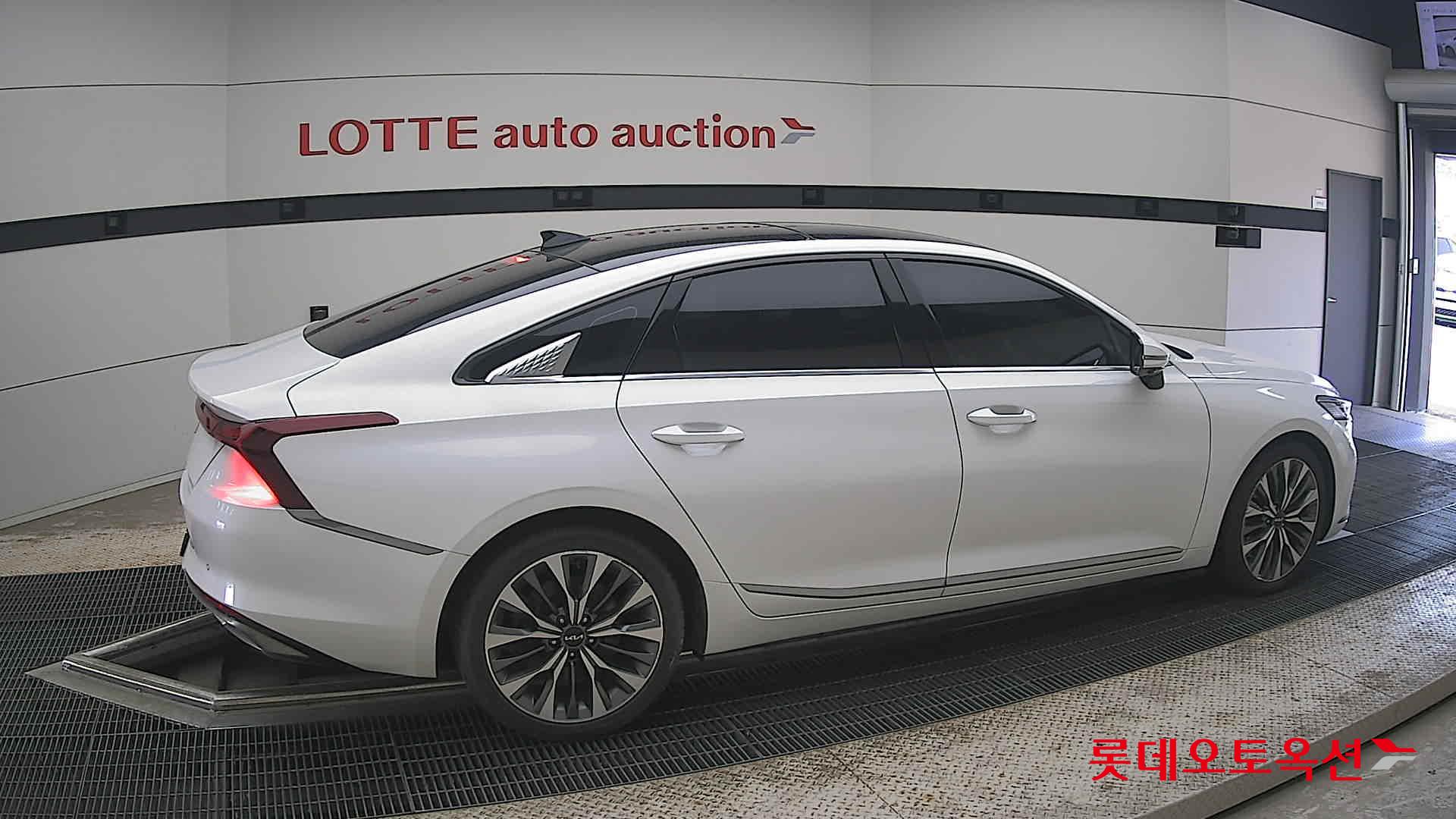 2022 - kia k8